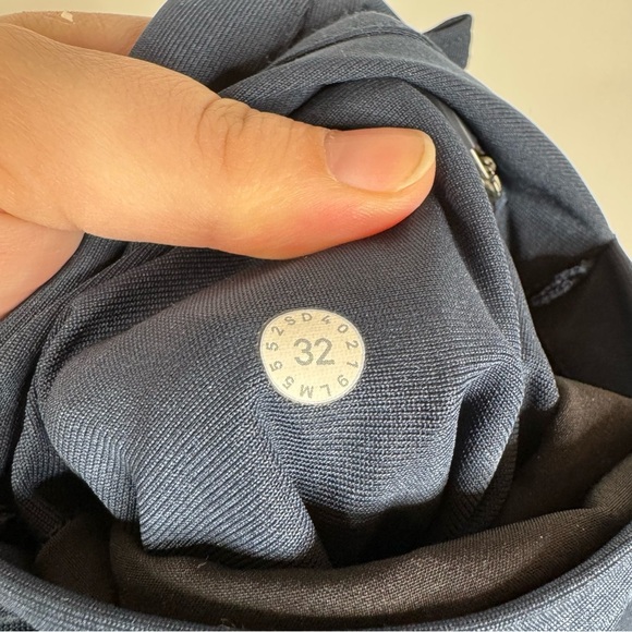 Lululemon ABC Slim *Warpstreme 34" True Navy Size 32 - Picture 7 of 7